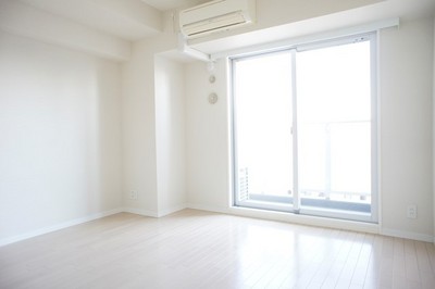 Living and room. Western-style 6.5 Pledge