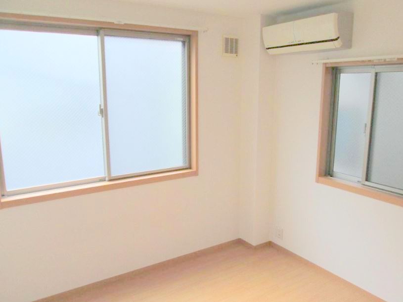 Living and room. Bright Western-style