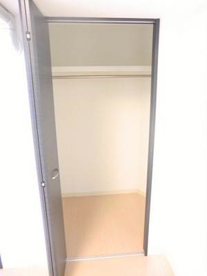 Receipt. Glad storage space