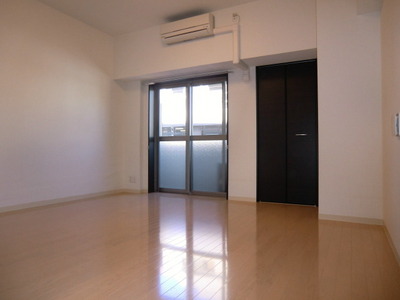 Other room space. Sunny