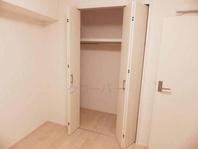 Receipt. Western style room closet