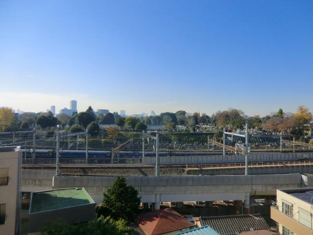 View photos from the dwelling unit. View from the site (December 2013) Shooting