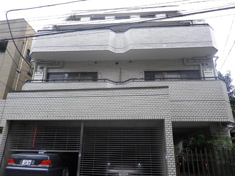 Parking lot. Building appearance