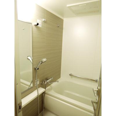 Bath. Spacious relaxing bathroom