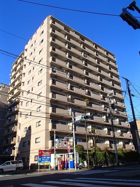 Local appearance photo. 1995 Year Built, Courier BOX ・ Auto-lock is equipped.