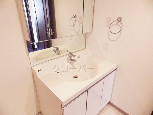 Wash basin, toilet