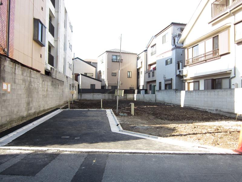 Local appearance photo. Local (11 May 2013) Shooting