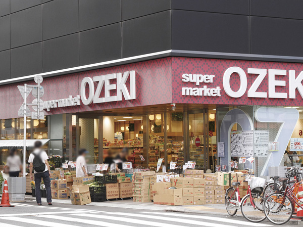 Surrounding environment. Ozeki Asakusa Kaminarimon (1-minute walk, About 70m)