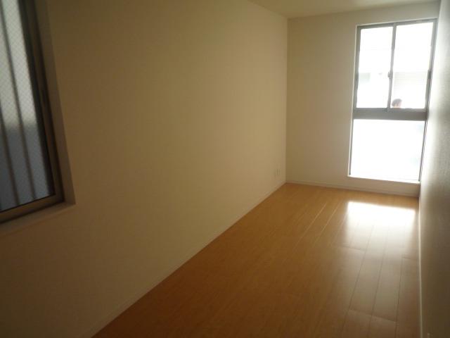 Non-living room. Building A