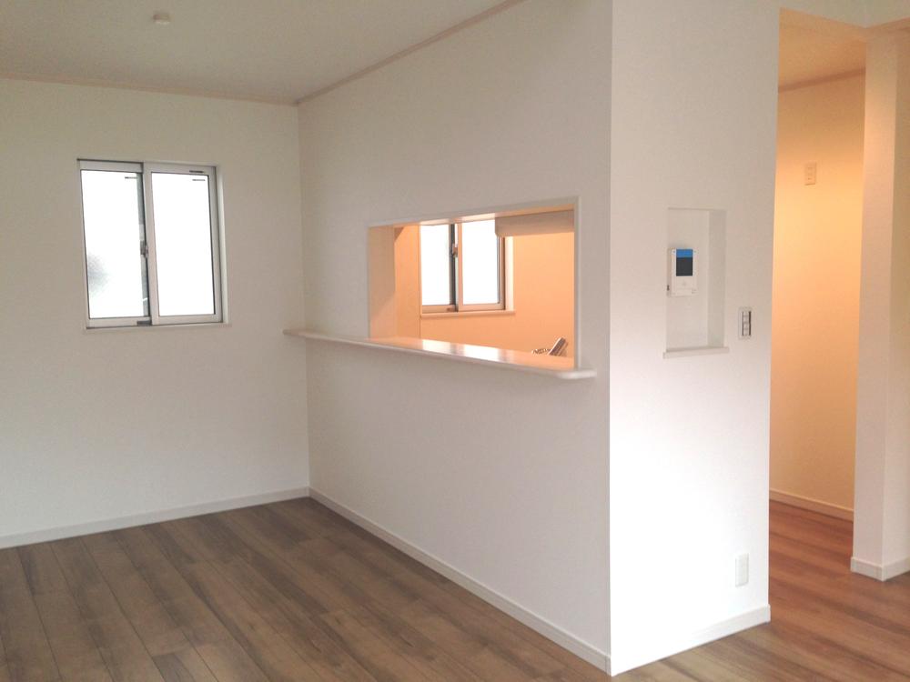 Living. Indoor (12 May 2013) Shooting F Building Living. Each building respectively joinery, Color of the flooring there is a difference individuality. Tint F Building is based on white. 