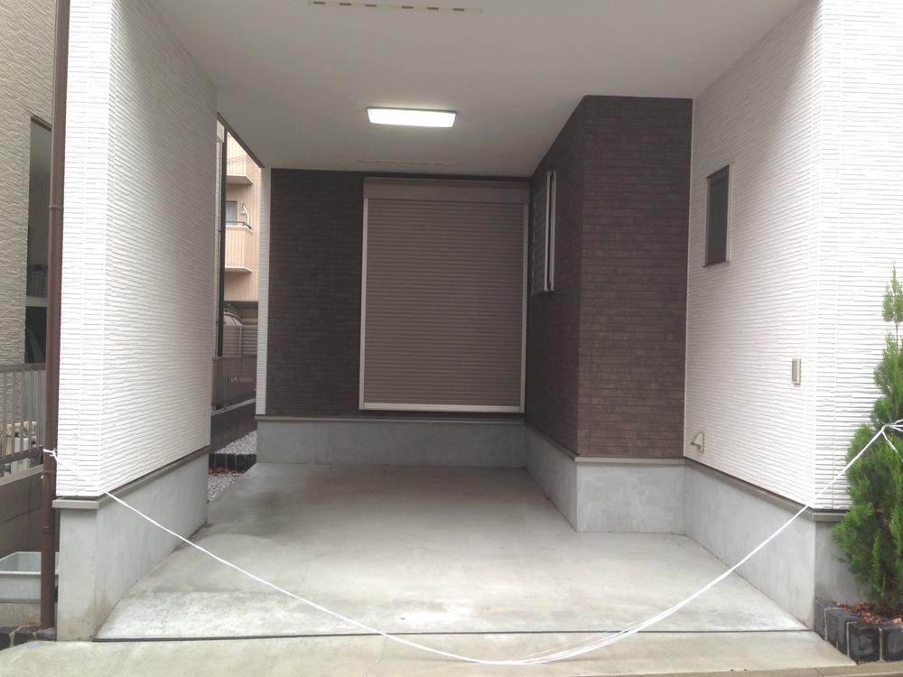 Parking lot. Local (12 May 2013) Shooting