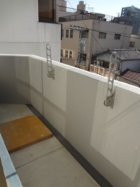 Balcony. 4F is a photograph of the under construction