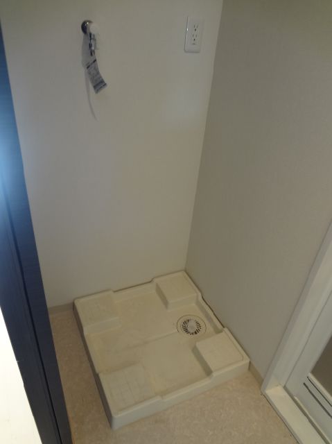 Other room space. Washing machine Storage