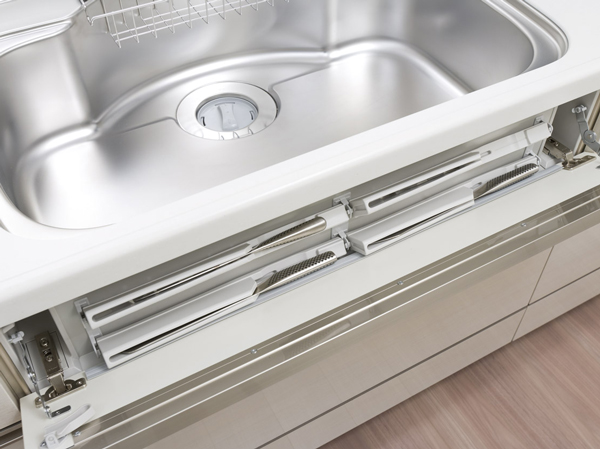 Kitchen.  [Smart pocket knife can be stored (with child lock)] To sink before the panel portion, Kitchen knife four is Maeru pocket storage. Since frequently used kitchen knife is in the easily accessible location of the hand, And taken out smoothly and Hakadori is mise en place. Housed, Shimae plenty, It has become a user-friendly sliding. (Same specifications)