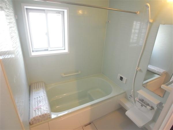 Bathroom. Bathroom (H Building) 2012 / 12 shooting