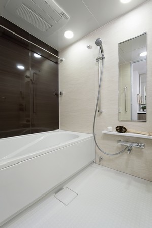 Mist sauna is also standard equipment in the bathroom of 1.4m × 1.8m size, It is the relaxation space of the room. Ekobenchi tub sitz bath can enjoy also has been adopted