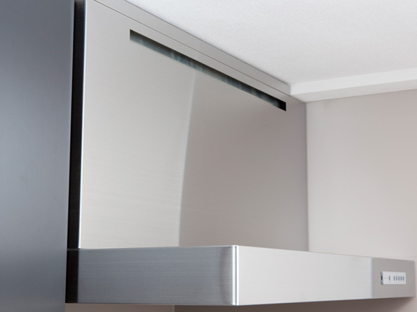 Kitchen.  [Stainless steel range hood] Adopt a large range hood and stylish design made of stainless steel. Up the suction force by the effect of stainless steel rectifying plate has achieved a high collecting efficiency.  ※ It has different shape in some dwelling unit.
