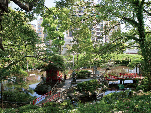 Surrounding environment. Sudo park (about 680m / Walk 9 minutes) park the garden-based. By using the relief of the plateau and the lowland with a height difference, Oki has created a rich green scenery, such as camphor. others, The park, Beautiful stroll of the pond and the stunning waterfall a height of about 10m, which was named the "waterfall of Sudo" has been nestled.
