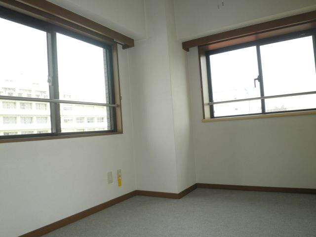 Living and room. Western is.