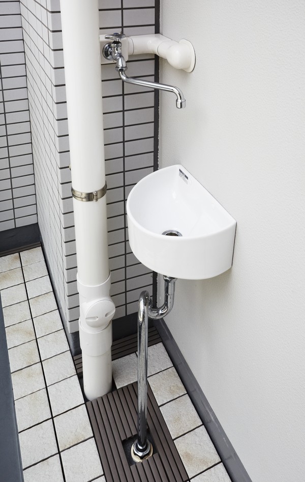 Standard equipment Minishinku to the main balcony. Useful also to such as watering flowers  ※ Model Room · 70A type