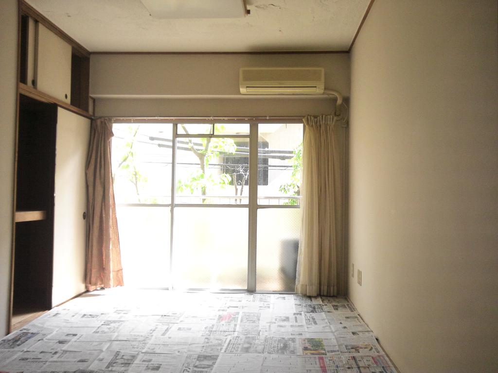 Living and room. Isomorphic type