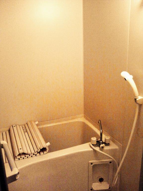 Bath. Isomorphic type