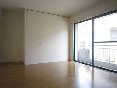 Living and room. Western-style 9.2 Pledge Air-conditioned