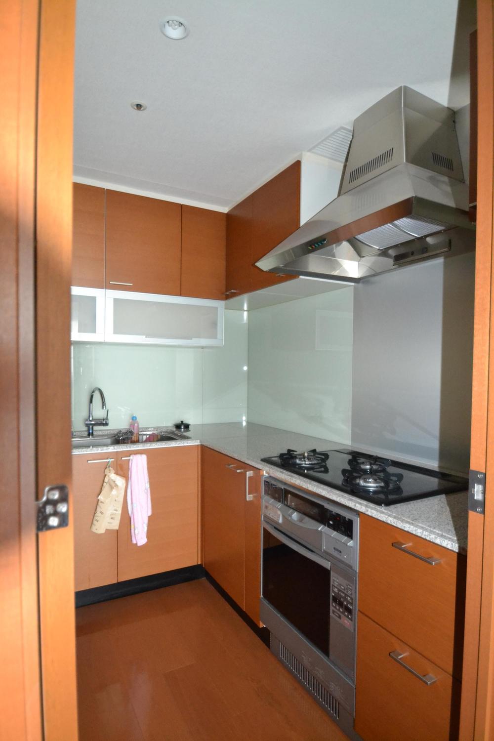Kitchen. System kitchen