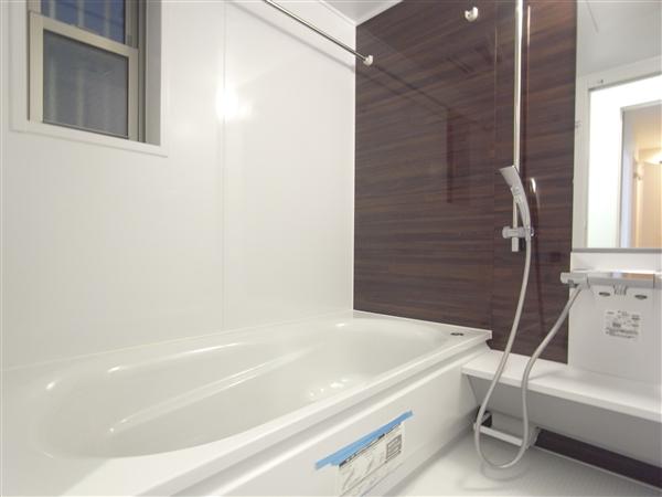 Bathroom. Bathroom (B Building) 2013 / 10 shooting