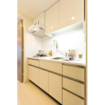 Kitchen. Convenient 2-neck kitchen.