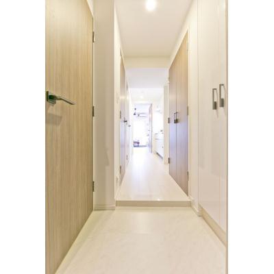 Receipt. There is storage space in the front door next to.