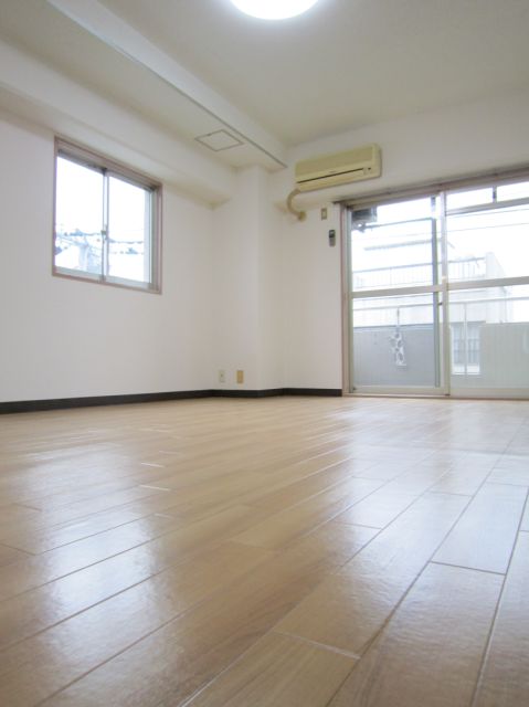 Living and room. What would you like to layout?