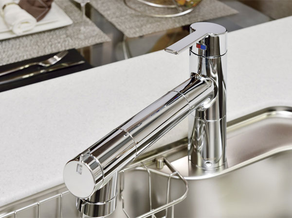 Kitchen.  [Water purifier integrated hand shower faucet] Water purifier with easy operation ※ It can be switched to. Since the pull out the shower head also comfortable sink of care. The amount of water in the lever operation one ・ It is a single-lever faucet that can be temperature control.  ※ Built-in water purification cartridge replacement will be separately paid. (Same specifications)