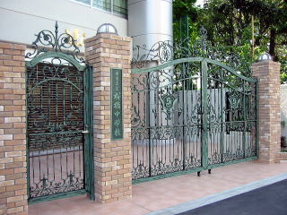 Junior high school. Sakurabashi 811m until junior high school (junior high school)