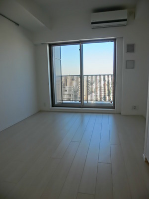 Other room space. Full of a feeling of opening the living room space