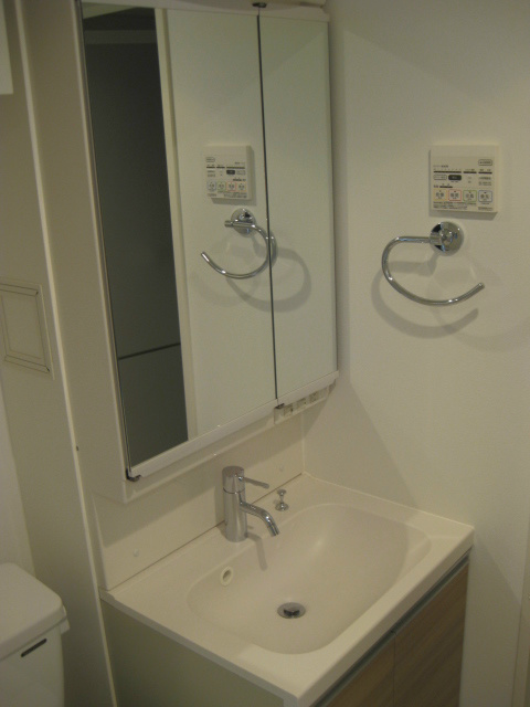 Washroom. Separate vanity