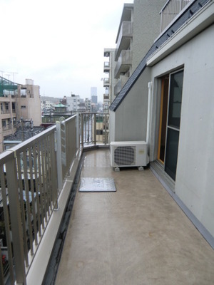 Balcony. Roof balcony with a feeling of opening