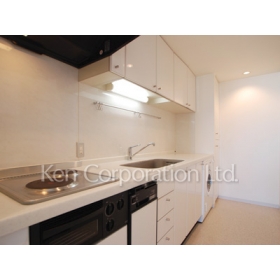 Kitchen. Shooting a room at the 15th floor of the same type. Specifications may be different.