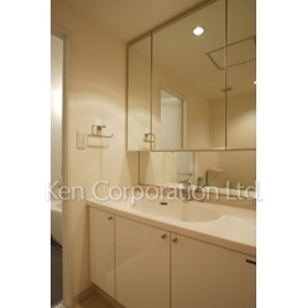 Washroom. Shooting a room at the 15th floor of the same type. Specifications may be different.