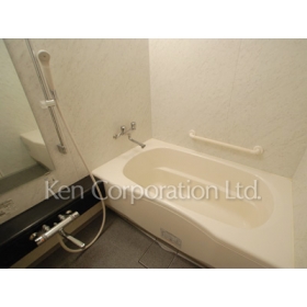 Bath. Shooting a room at the 15th floor of the same type. Specifications may be different.