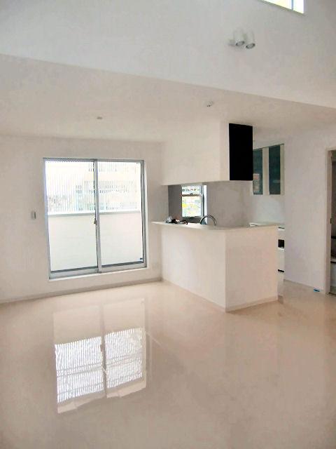 Same specifications photos (living). November 1, 2013 shooting Same specifications