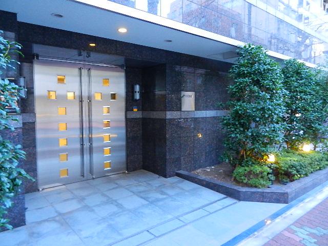 Entrance. Entrance before (November 2013) Shooting