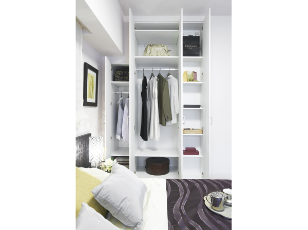 To clean houses a clothing and bags, Thor type of closet