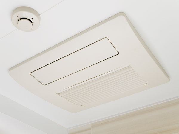 Bathing-wash room.  [Bathroom heating dryer] Including the preliminary heating of the previous bathing cold day, Clothes drying in the bathroom after bathing dry and rainy day, It has many features such as 24-hour ventilation function.