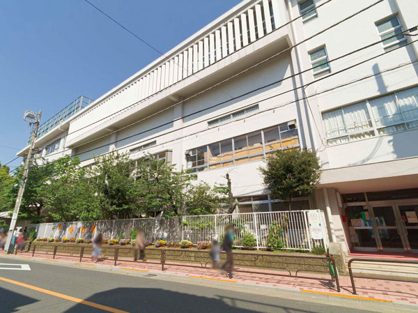 Surrounding environment. Ward Fuji elementary school (6-minute walk ・ About 410m)