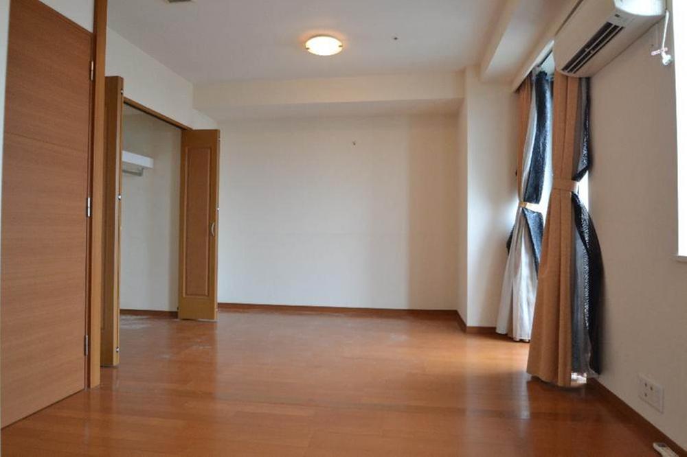 Non-living room. Western-style 11.8 tatami
