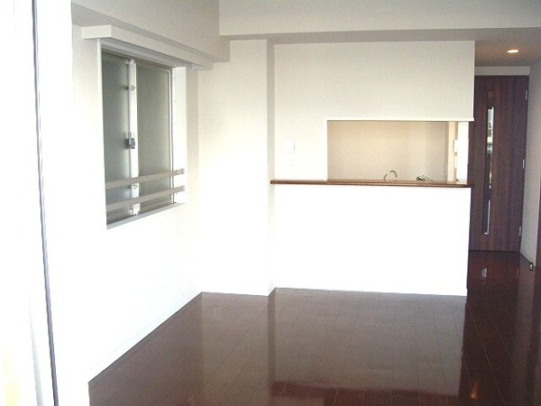 Living and room. Counter Kitchen