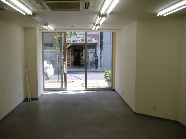 Other room space. 1-neck Gasukitchin