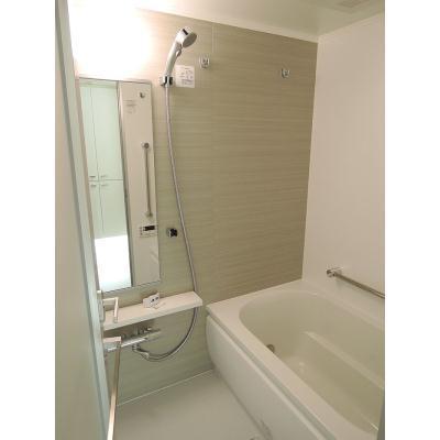 Bath. With bathroom dryer, Spread of bathroom.