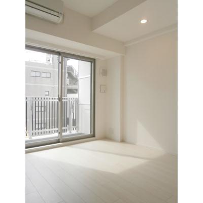 Living and room. A bright room. A pair of glass to reduce the condensation enhance the thermal insulation on the window glass